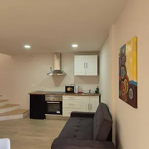  Apartamento T5. Apto Nuevo Centro